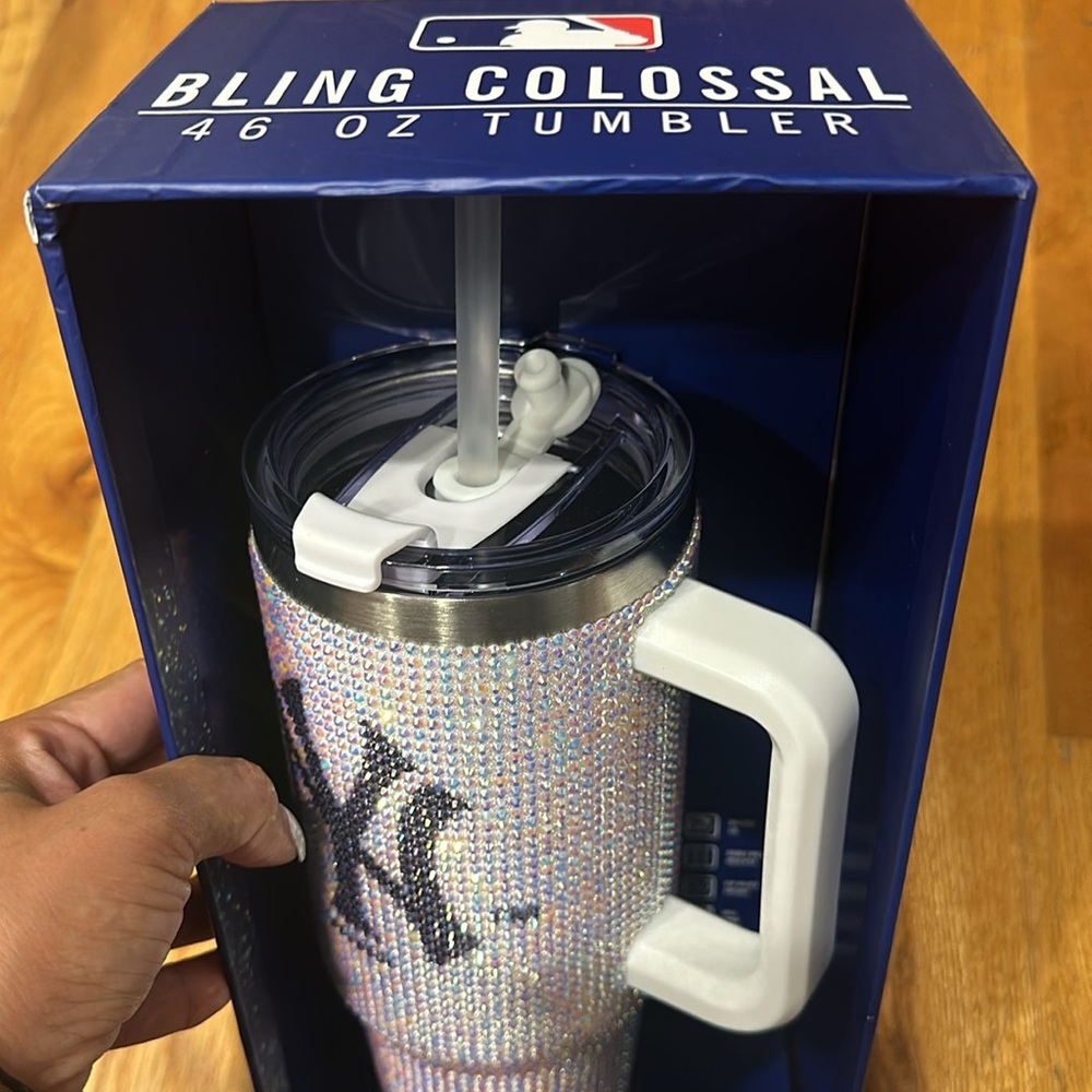 BRAND NEW NEW YORK YANKEES BLINGED 46OZ TUMBLER - Picture 4 of 6